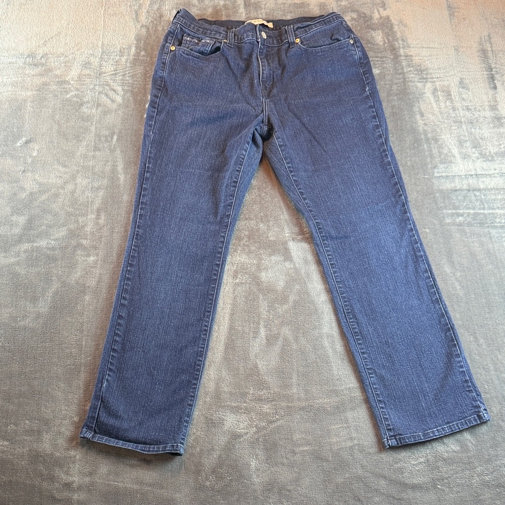 Levi's Women's Jeans 505 Straight Leg Size 12M W31 X L32 Mid Rise Dark Wash